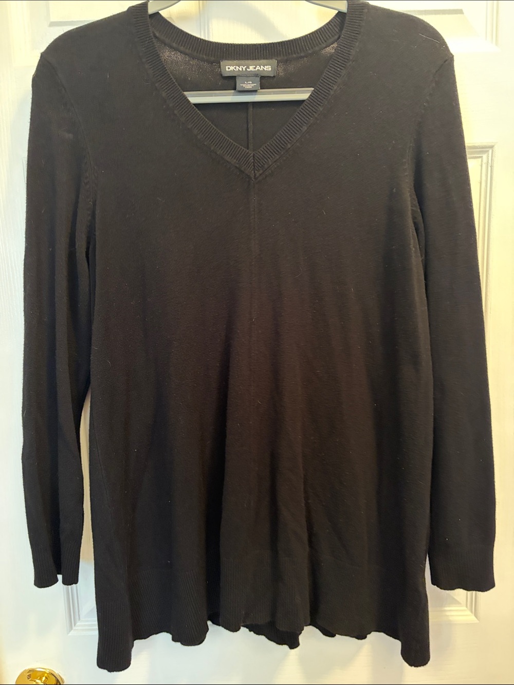 Dkny Women’s Black V-Neck Long Sleeve Sweater